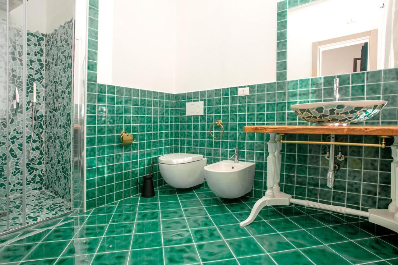 Vincent House Hotell Santa Teresa Gallura Exteriör bild