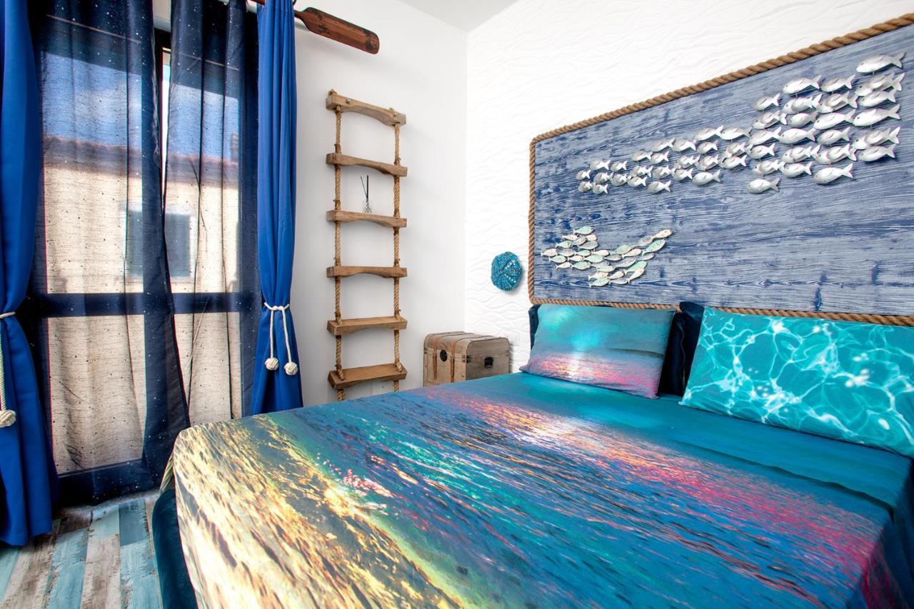 Vincent House Hotell Santa Teresa Gallura Exteriör bild