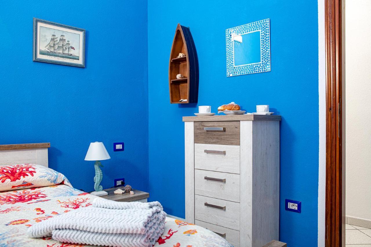 Vincent House Hotell Santa Teresa Gallura Exteriör bild
