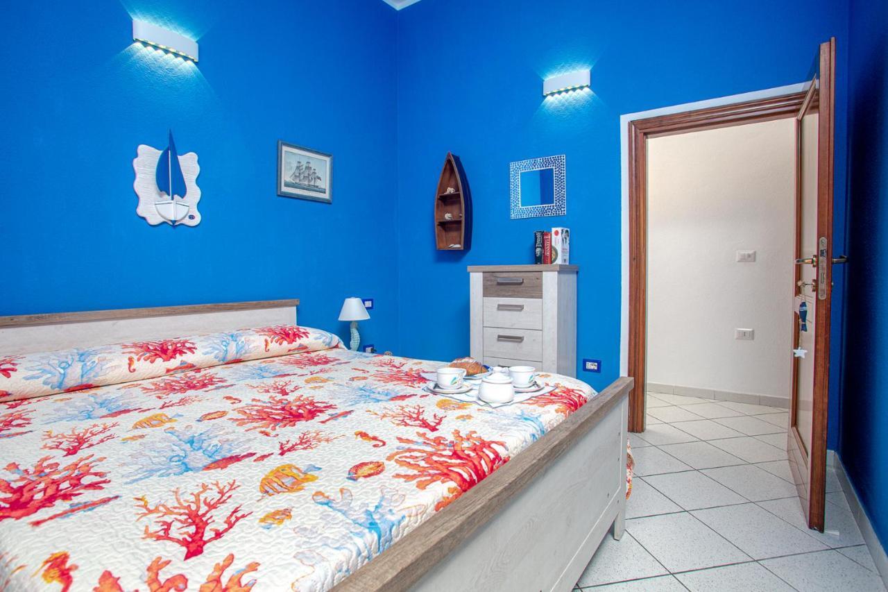 Vincent House Hotell Santa Teresa Gallura Exteriör bild