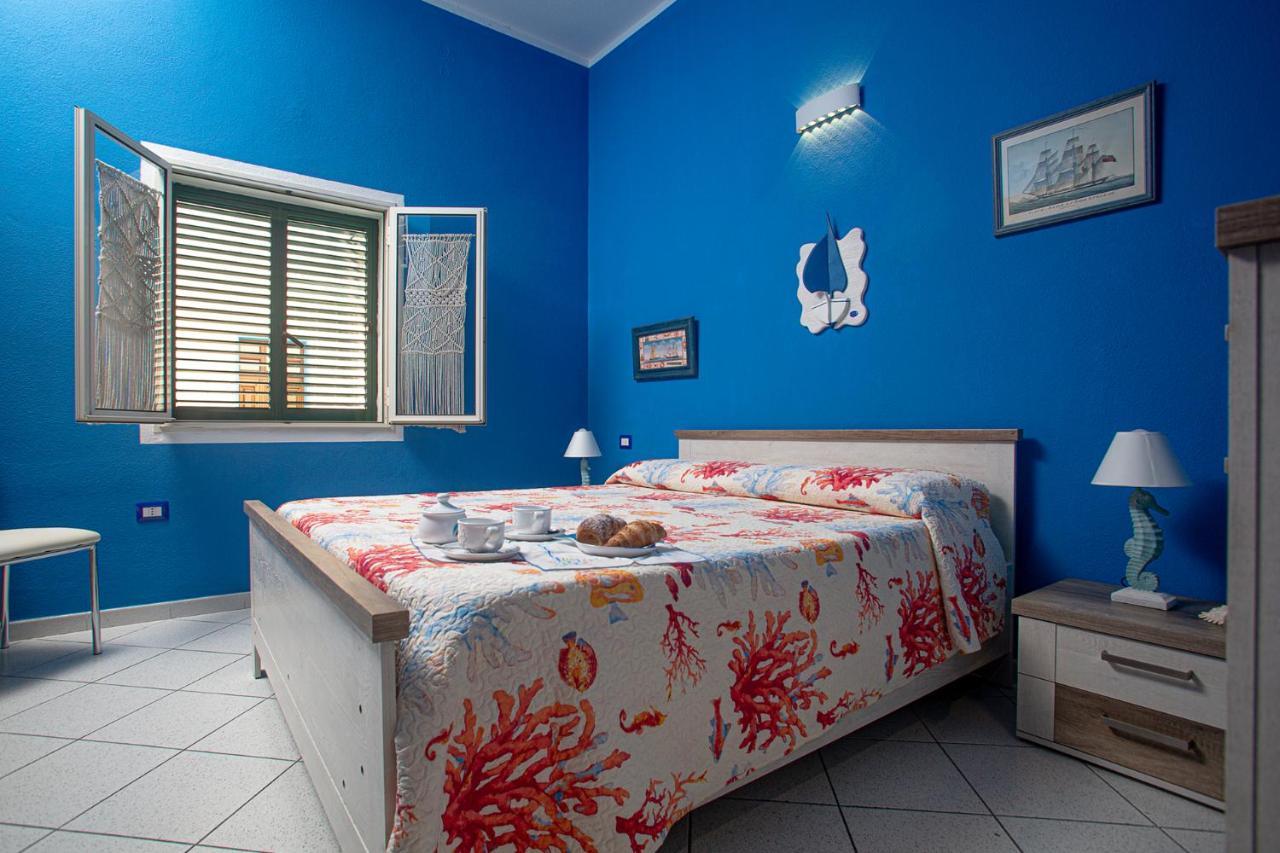 Vincent House Hotell Santa Teresa Gallura Exteriör bild
